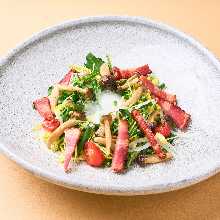 Thick-cut bacon and mushroom salad