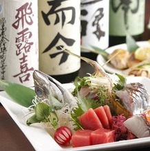 Assorted sashimi