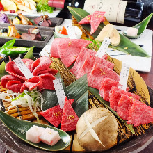 10,000 JPY Course (13 Items)