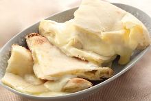 Cheese naan