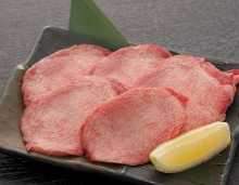 Beef tongue seasoned with salt