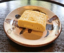 Japanese-style rolled omelet