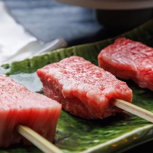 Wagyu beef skewers (with sauce / salt and grated daikon / ponzu)