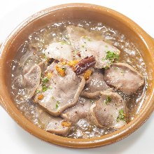 Pork tongue ajillo