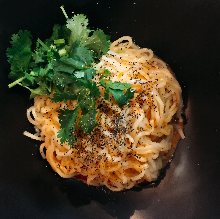 汁なし担々麺
