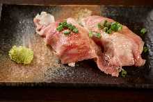 肉寿司二貫