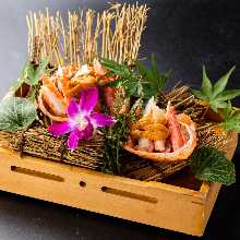 蟹甲羅の贅沢香箱刺し