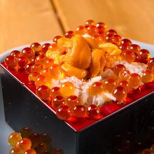 うにかにいくらの升寿司