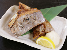 マグロのカマの塩焼き