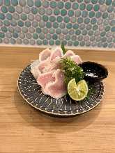 すだち塩と食べるさっぱり鶏タタキ