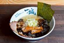 帆立豚骨ブラック
