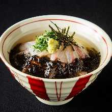 鯛茶漬け（黒ごまタレ）