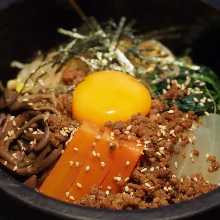 돌솥 비빔밥