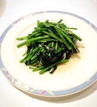 大蒜炒青菜