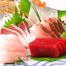生魚片拼盤