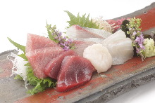 生魚片拼盤