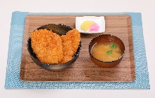 炸豬排蓋飯